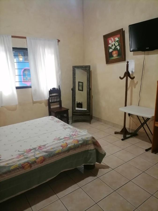 Posada Bugambilias Tepoztlán Buitenkant foto