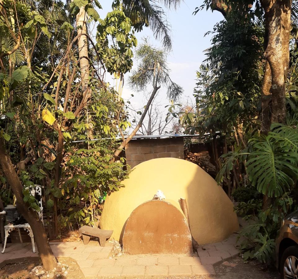Posada Bugambilias Tepoztlán Buitenkant foto