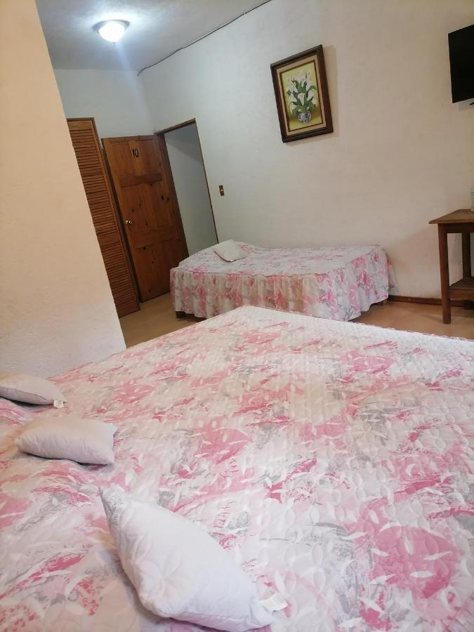Posada Bugambilias Tepoztlán Buitenkant foto